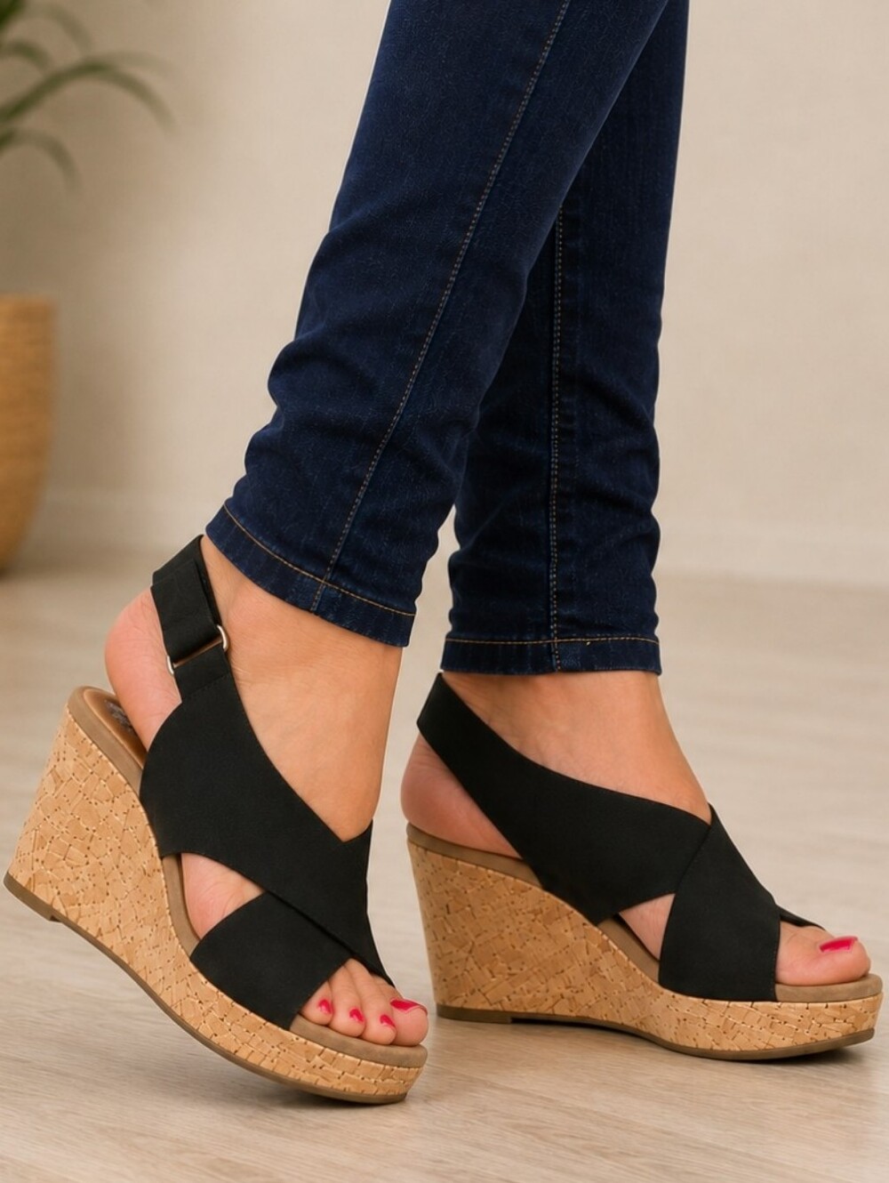 Clarks Artisan Caslynn Shae Modern Coastal Minimalist Comfort Wedge Sandals 9.5M